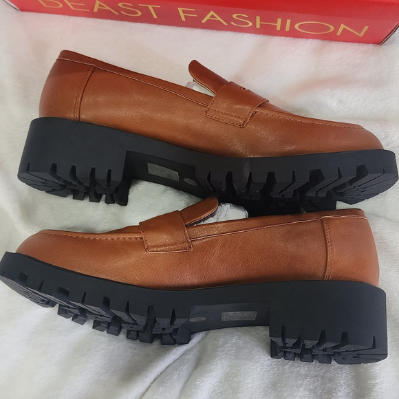 Beast Fashion Round Toe Loafers sz 9 - Picture 3 of 6